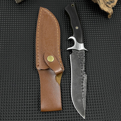 Hand-forged hammered fixed wooden-handled knife, survival knife, camping, with protective cover, D2 steel forged.