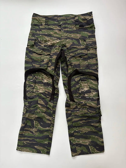Outdoor Hunting Military Tactics G3 Training Suit, CP Style GEN3 Green Tiger Spot Combat Set, Tactical Top, Tactical Pants Men