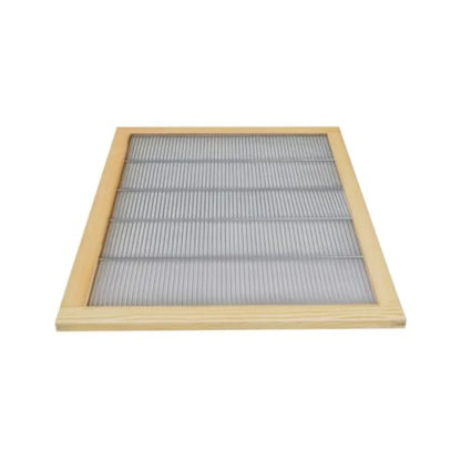 Wooden Bound Metal Queen Excluder 10 Frames Queen Excluder Beekeeping Separate The Queen from The Honey Beekeeping Supplies